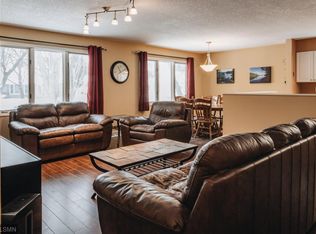 4230 Grimes Ave N, Robbinsdale, MN 55422
