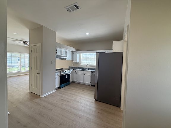 4th image of 7556 Audubon Dr