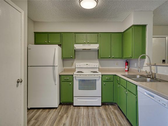 4th image of 707 Wellesley Ct APT B