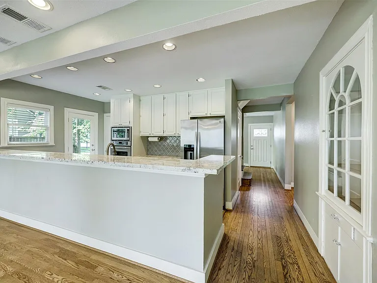 713 Sue Barnett Dr — Photo 10