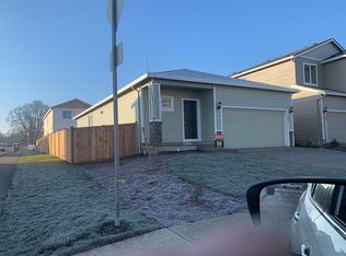 1000 Bear Creek Dr, Molalla, OR