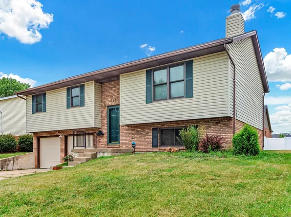 521 Fairfax St, Columbia, IL 62236