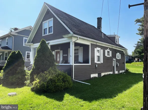 204 S Main St, Port Matilda, PA 16870