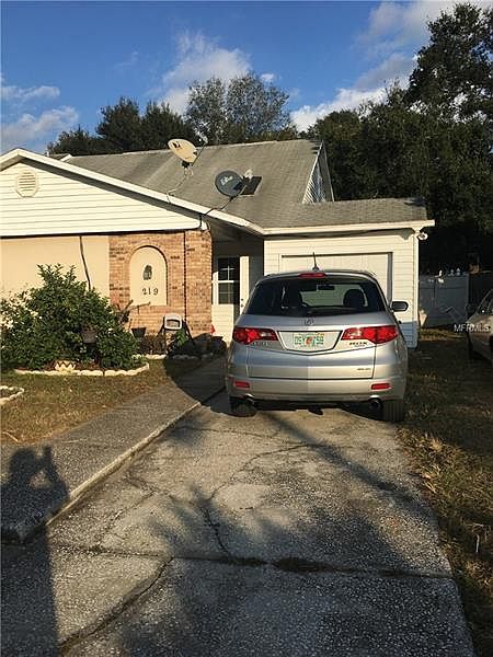 1st image of 219 Dovetail Ct