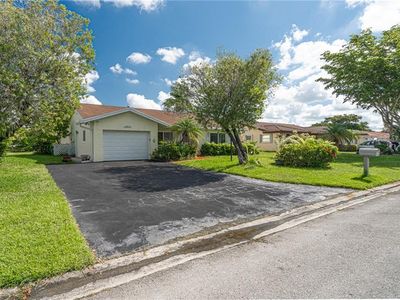 10221 NW 70th St, Tamarac, FL, 33321