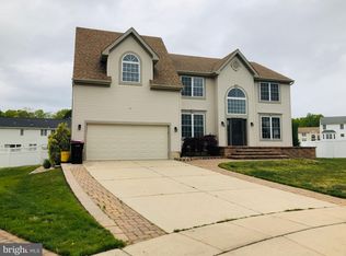 8 Slate Ct, Sicklerville, NJ 08081