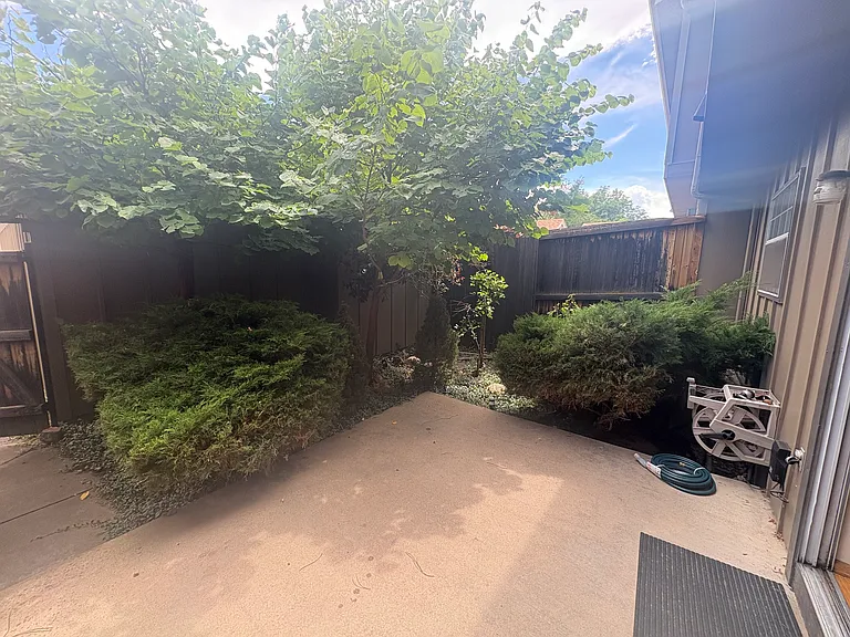 8651 E Amherst Dr — Photo 37