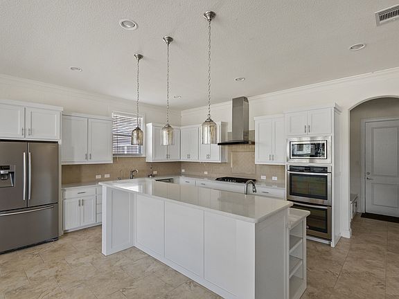3rd image of 2449 Portwood Way