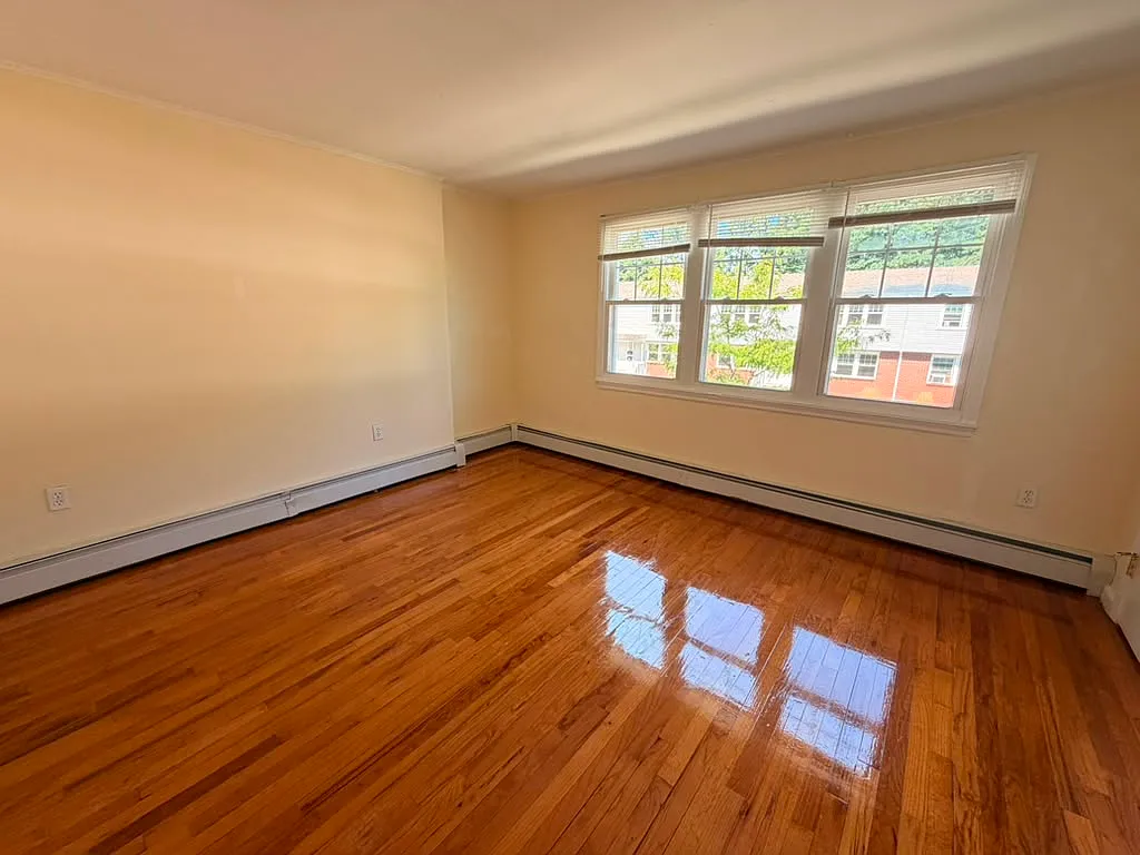 2 bed, $1,995 — Photo 4