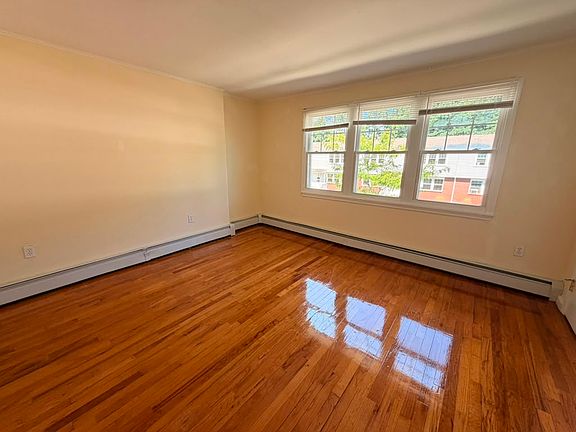 4th image of 783-27 Savin Ave #29