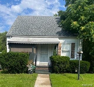 1st image of 19956 Roselawn St