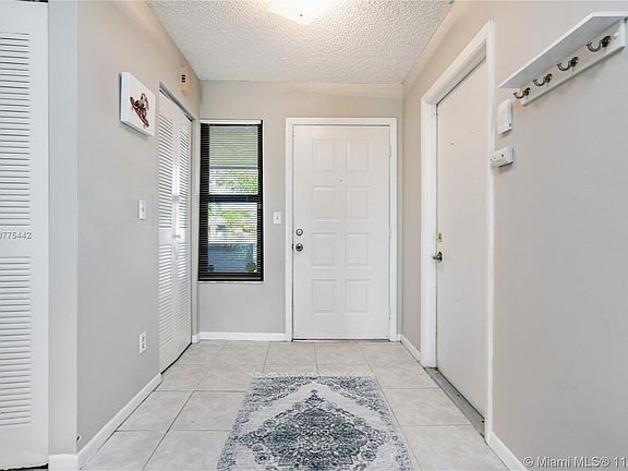 4th image of 35 Walcott Dr #35