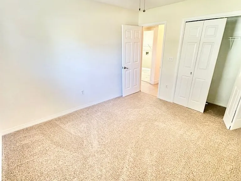 1315 Forest Shore Dr — Photo 11
