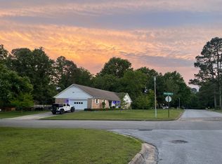 2824 N Centerwood Rd, Fayetteville, AR 72703