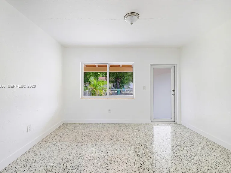 1202 NW 34th St #1202 — Photo 4