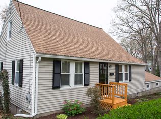 8 Rockaway Rd, Auburn, MA 01501