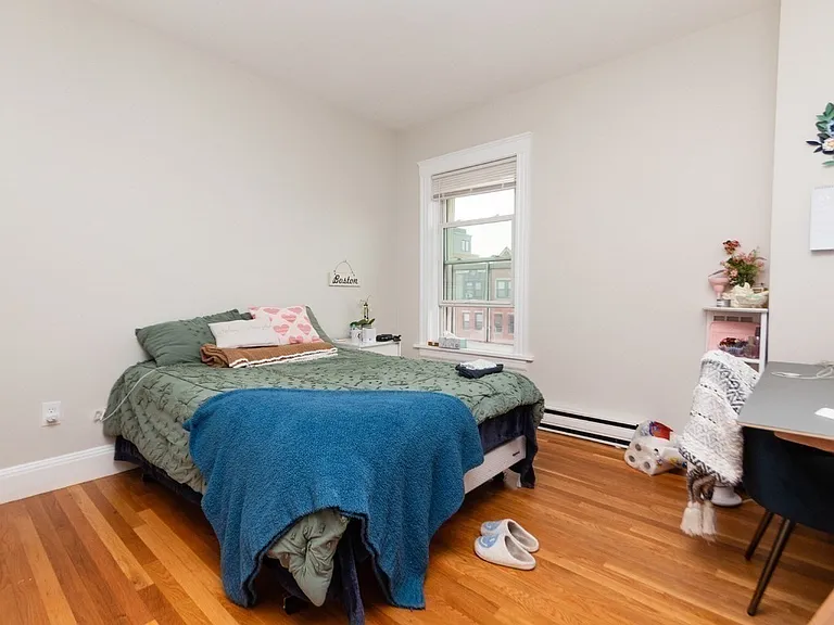 1750 Washington St #4 — Photo 8
