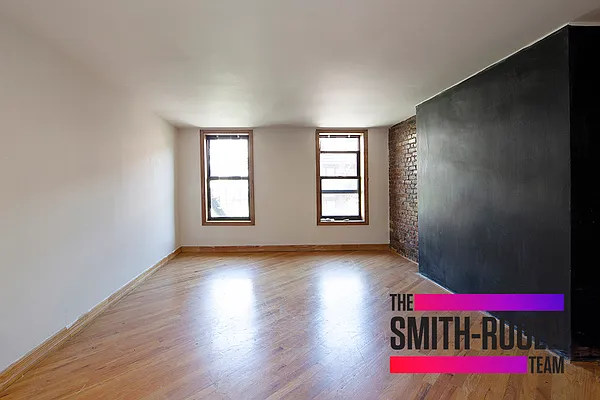 Rented by R New York | media 2