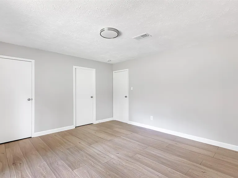 2108 W Lacey Oak Cir — Photo 17
