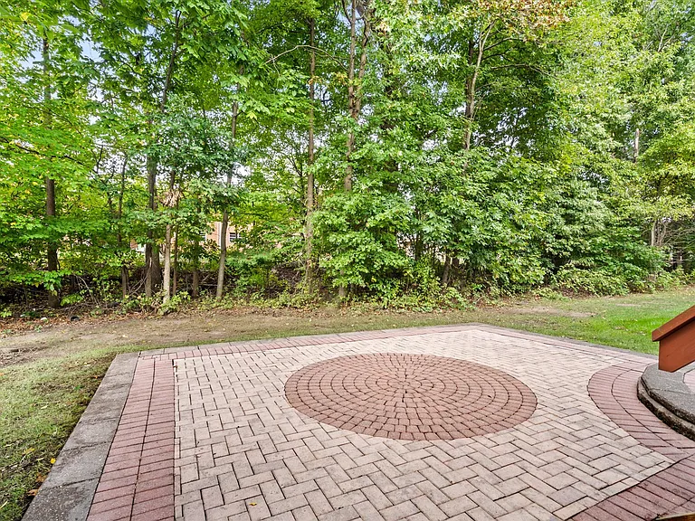 80 Tennyson Rd — Photo 11