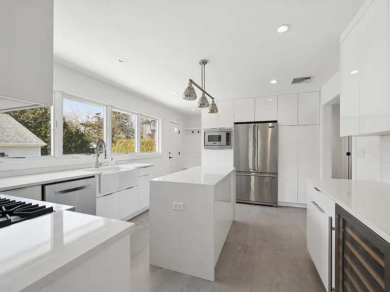 75 Saint Andrews Rd — Photo 6