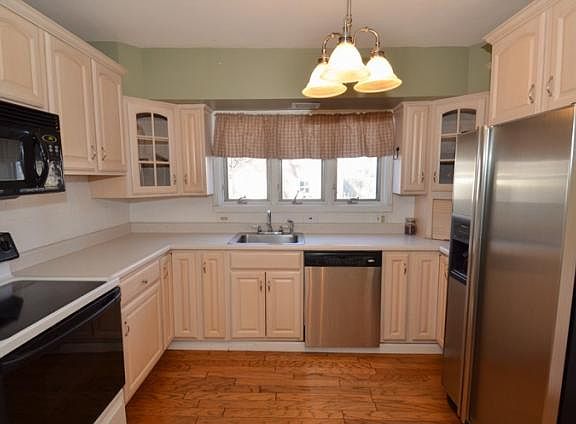 4th image of 1317 McKinley Ave