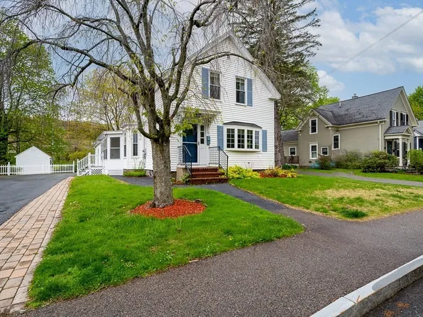 33 Charles St, Westborough, MA 01581