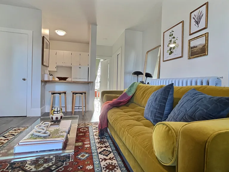 140 Pine St #3 — Photo 12