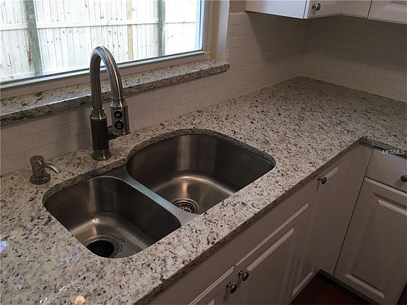 4th image of 8911 Phyliss Ave