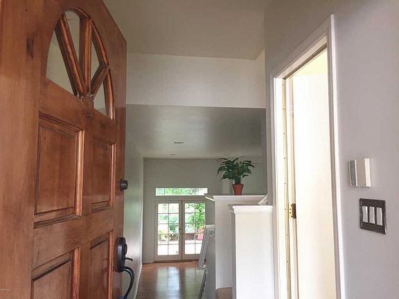 3rd image of 3131 E Hillcrest Dr