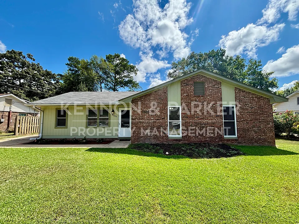 4508 Greenridge Dr