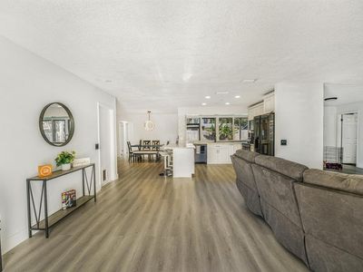 9611 NW 24th St, Sunrise, FL, 33322
