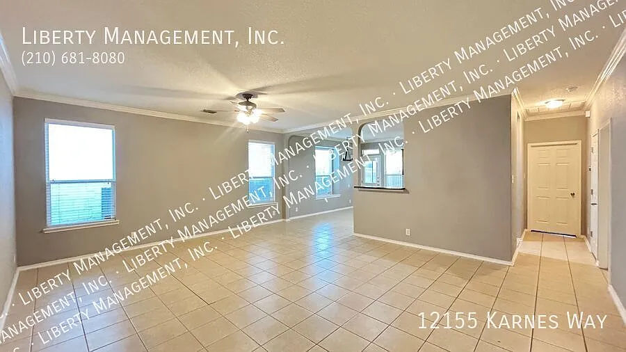 3 Bedroom, 2 Bath Home in Alamo Ranch — Photo 3