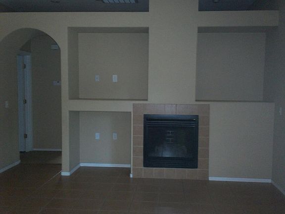 5th image of 977 Rocky Brook Dr