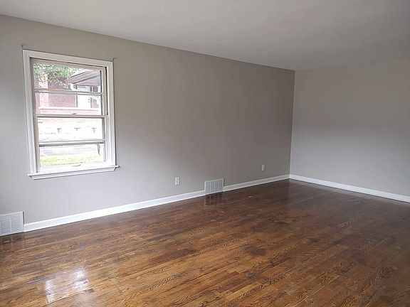 3rd image of 1219 Garrison Ave