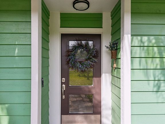 4th image of 2033 Bonnie Oaks Dr