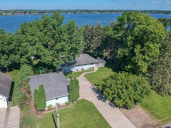 2nd image of 266 Shorewood Dr