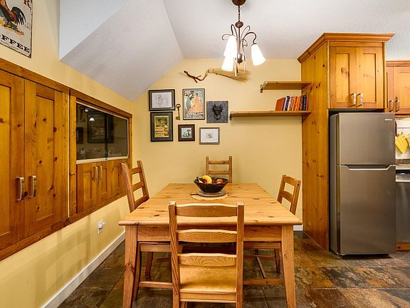 5th image of 825 W 7th Ave #101