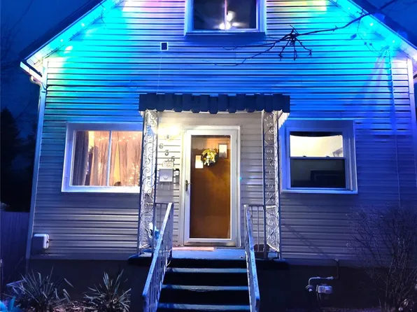 635 Laplaisance Rd, Monroe, MI 48161