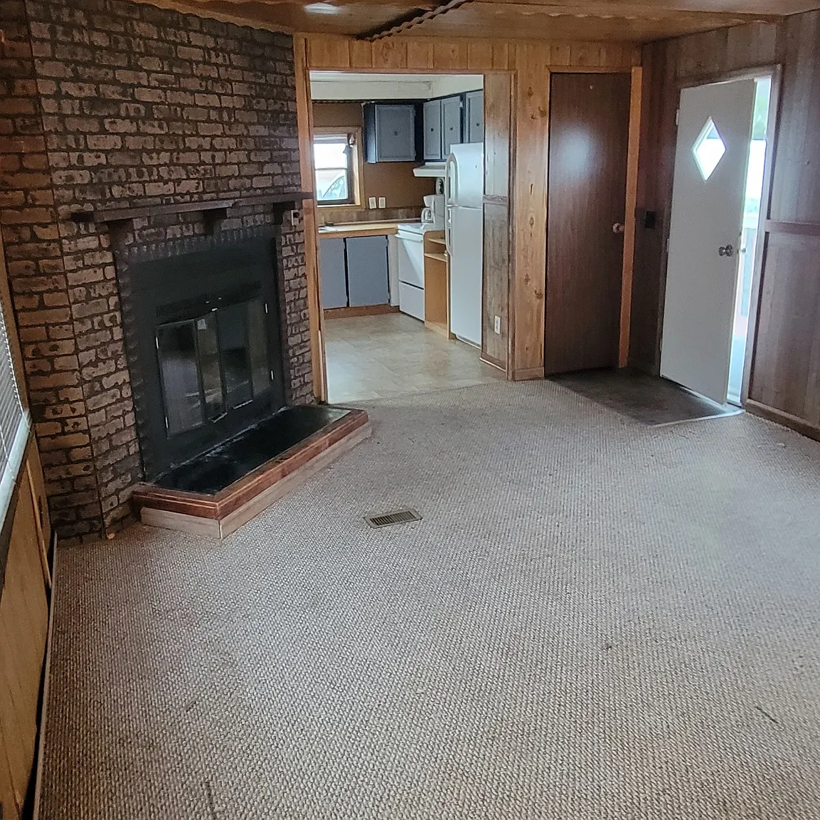 2 bed, $1,000 — Photo 4