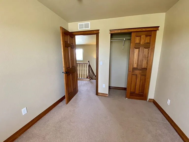 2209 Sunbury Ln — Photo 15