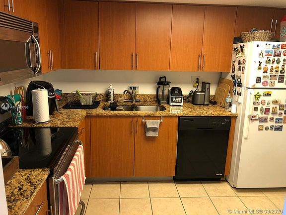 4th image of 3300 NE 192nd St APT 1903