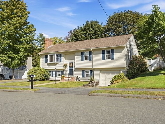 2nd image of 136 Maplewood Rd