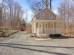 365 Bonnie Burn Rd, Watchung, NJ 07069
