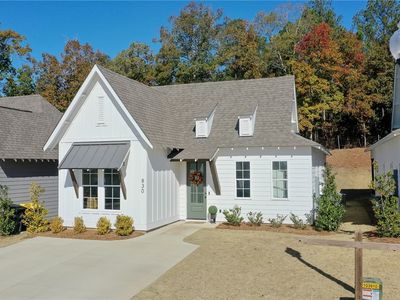 830 Village Dr, Opelika, AL, 36801