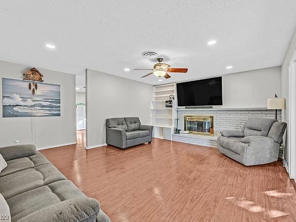 4th image of 613 Starks Dr