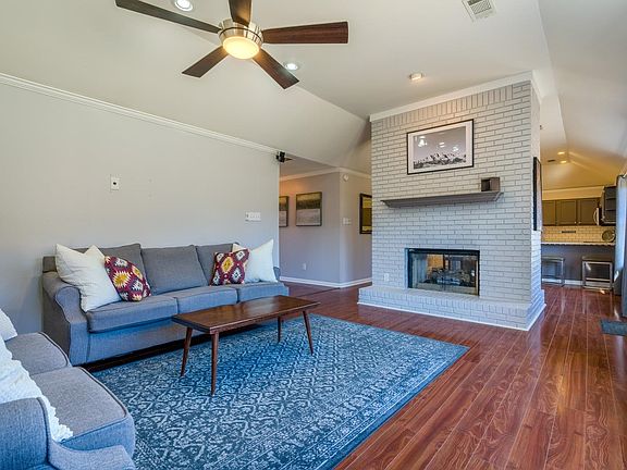 4th image of 372 Meadow Trail Cv