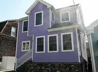49 Holland St, Newport, RI 02840