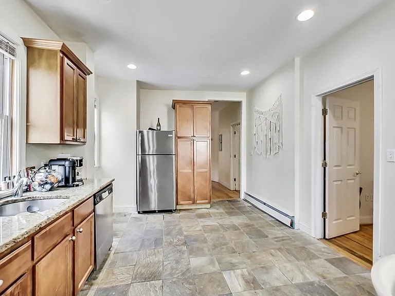 47 Hillside St #2L — Photo 16
