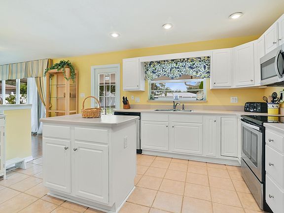 5th image of 6331 Marlberry Dr
